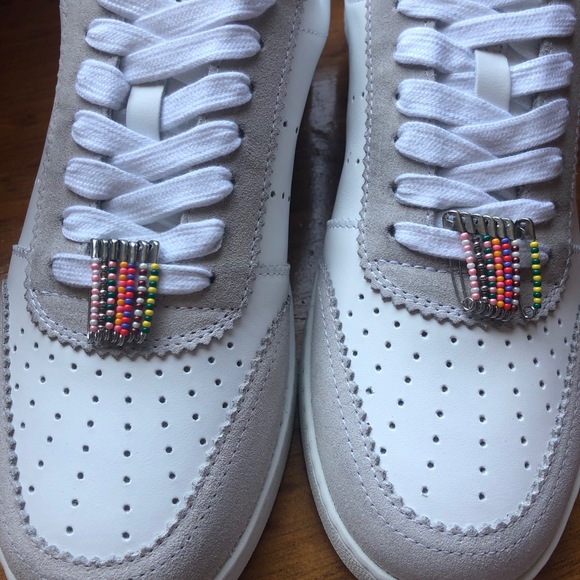 Loeffler Randall Keeley Low Top Sneakers W Size 9 White Grey Beaded Safety Pins - Picture 5 of 16